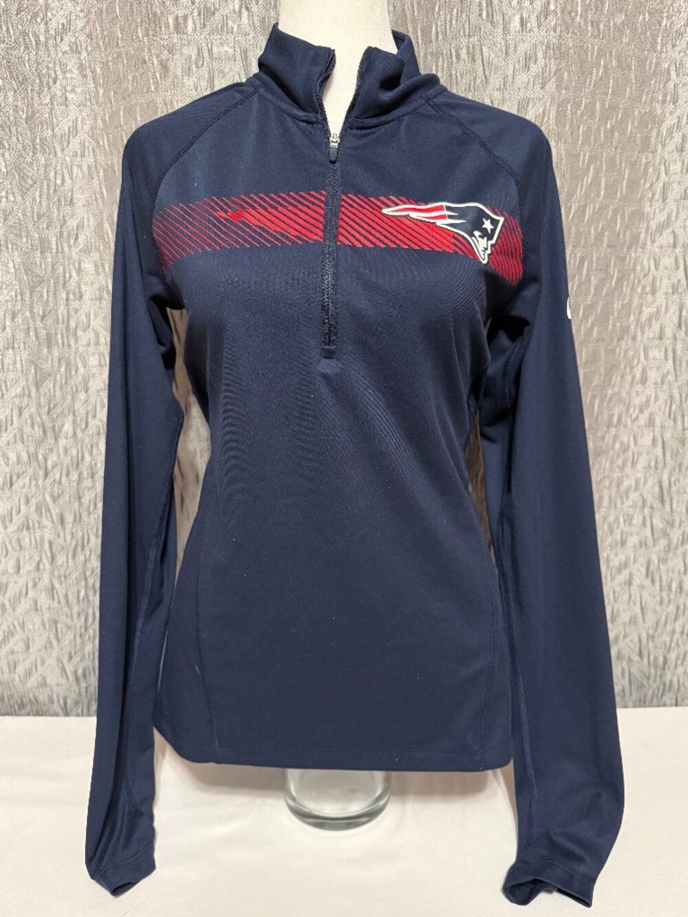 Nike NFL Womens XS New England Patriots Navy Blue Dri-FIT Quarter Zip Pullover